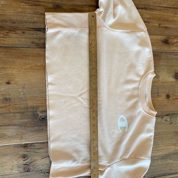 Champion Cropped Sweatshirt Peach Log Sleeve Size Medium - Picture 11 of 16
